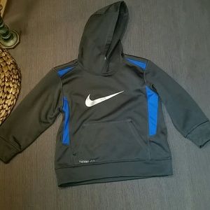 Nike therma-fit sweatshirt in great condition
